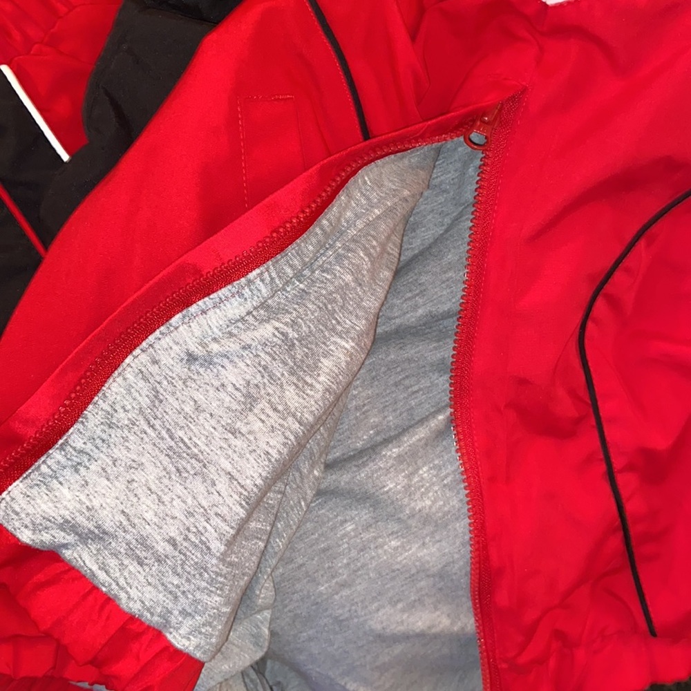 NHL Detroit Red Wings Red and Black Windbreaker Jacket - Picture 5 of 6